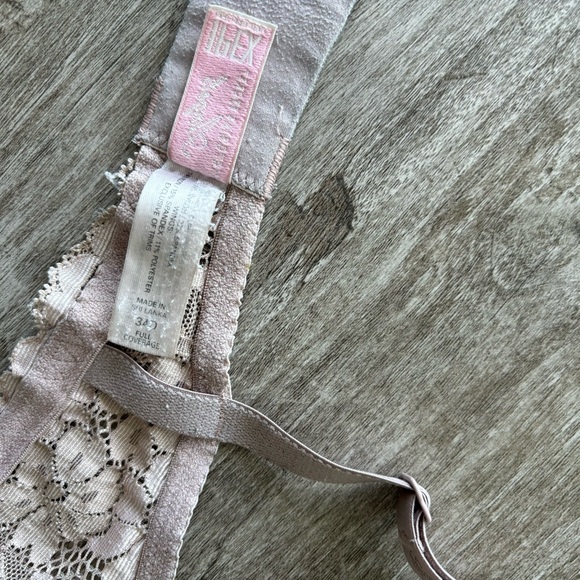 Victoria’s Secret IPEX Angels Bra Full Coverage Satin Pink Beige Vintage 34D - Picture 5 of 7